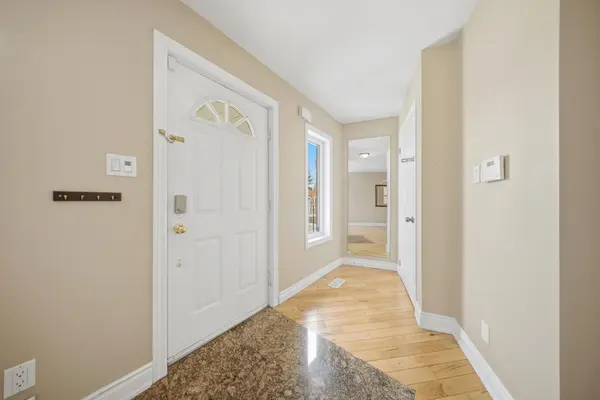 1500 Paddington CT, Burlington, ON L7M 1W7