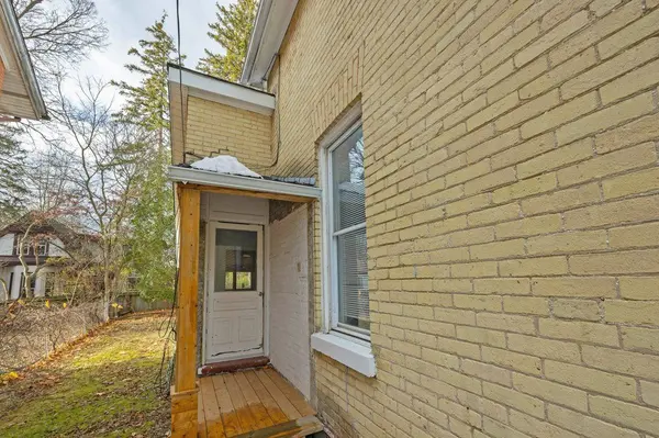 1053 RICHMOND ST, London East, ON N6A 3J7