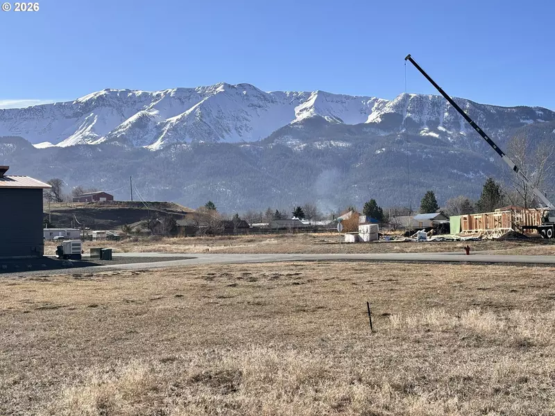 602 N SIMEON ST, Joseph, OR 97846