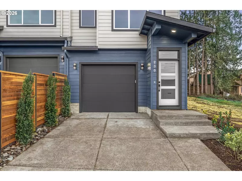 230 NW MAWRCREST AVE, Gresham, OR 97030