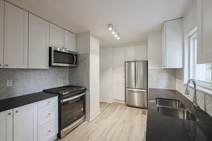 2041 Victoria Park AVE #08, Toronto E04, ON M1R 1V4