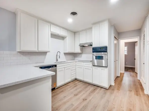 1108 Wade Drive, Bedford, TX 76022