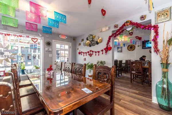 9 Church St, Lambertville City, NJ 08530