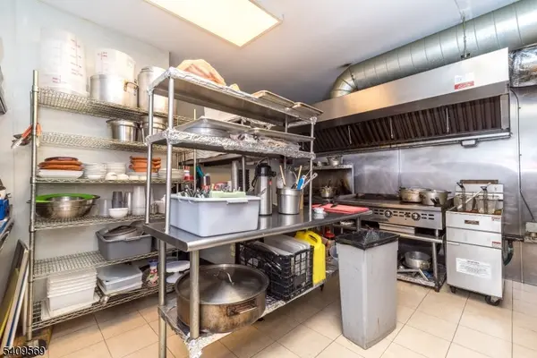 9 Church St, Lambertville City, NJ 08530