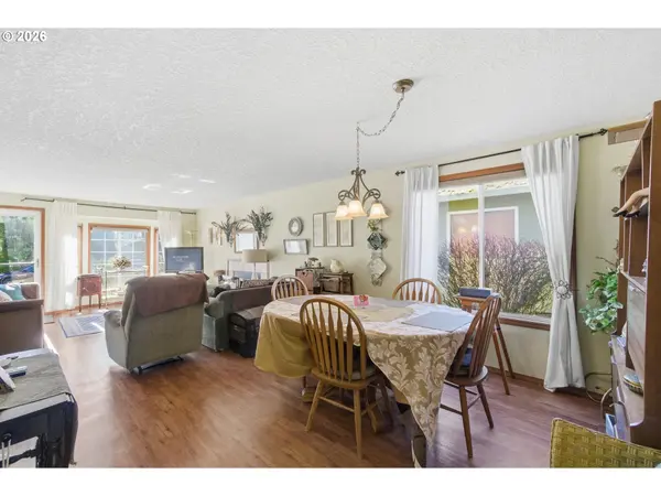 12723 SE MAIN ST, Portland, OR 97233