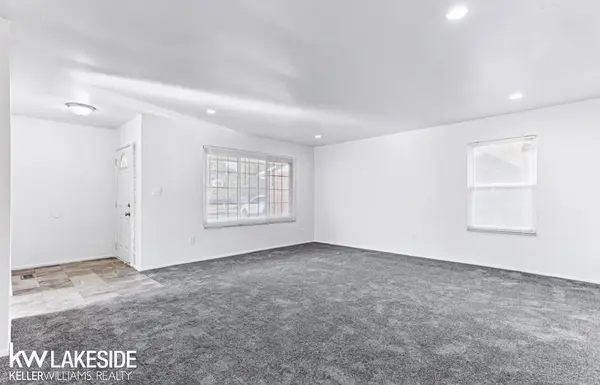 18130 Roseland BLVD, Lathrup Village, MI 48076