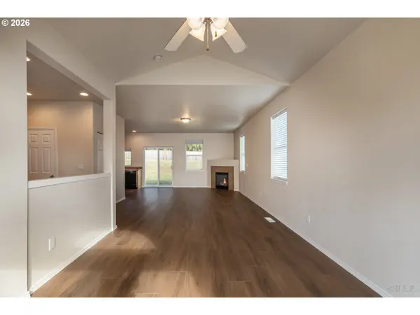 926 NE SUNSET CT, Clatskanie, OR 97016