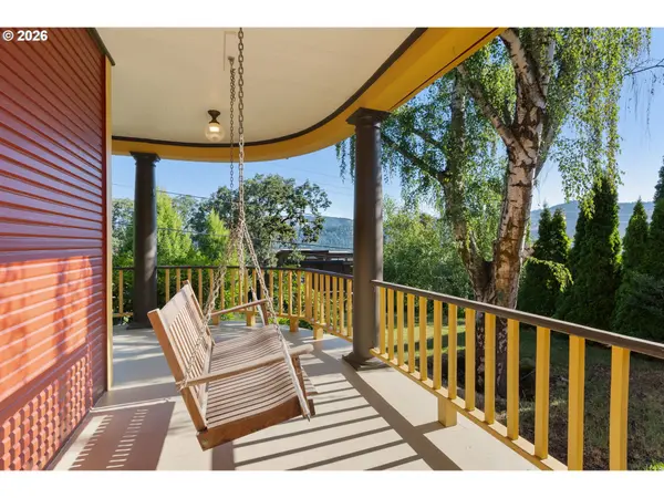 811 OAK ST, Hood River, OR 97031