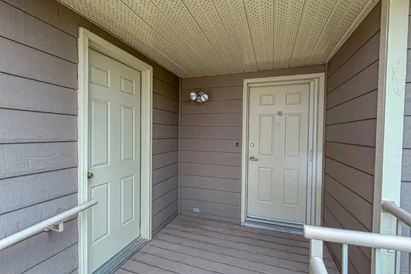 21 Welch CRES, Okotoks, AB T1S 1H2