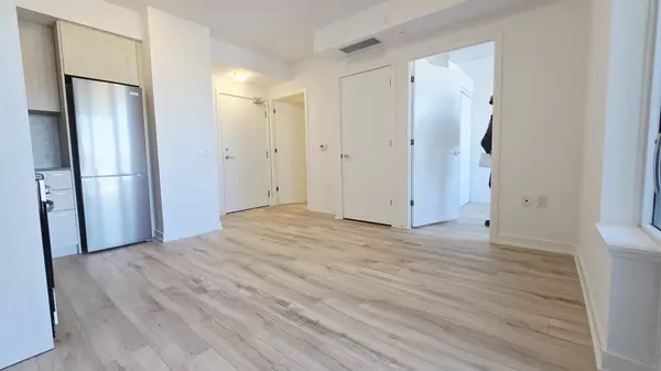 Toronto E11, ON M1B 0E9,7437 Kingston RD #620