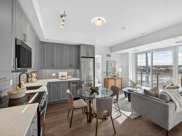 2333 Khalsa Gate #210, Oakville, ON L6M 0X7