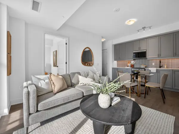 2333 Khalsa Gate #210, Oakville, ON L6M 0X7