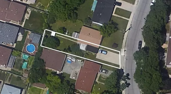 Hamilton, ON L8V 3B1,388 East 25th ST