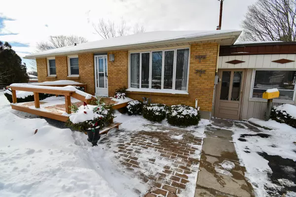 378 Carlow RD, Central Elgin, ON N5L 5B4