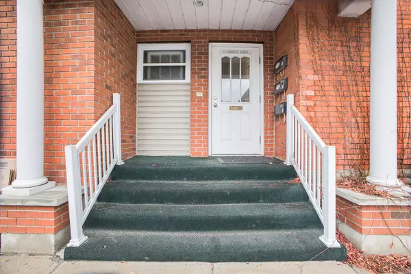 5 Charles ST #3, Carleton Place, ON K7C 2X9