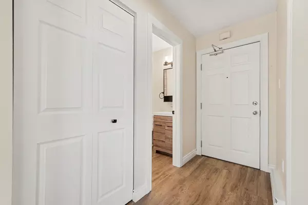 Carleton Place, ON K7C 2X9,5 Charles ST #3