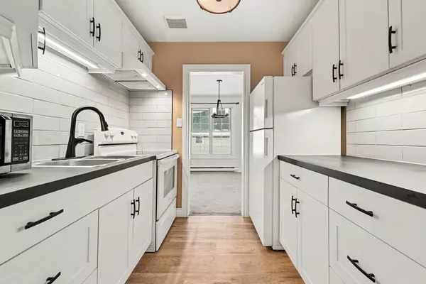 Carleton Place, ON K7C 2X9,5 Charles ST #3