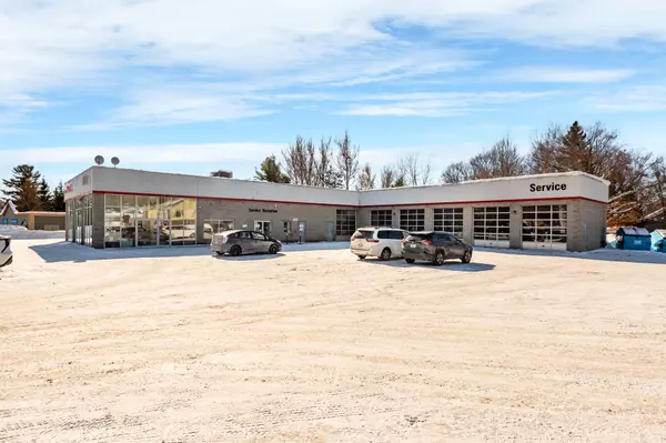 Huntsville, ON P1H 1T4,69 Centre ST N