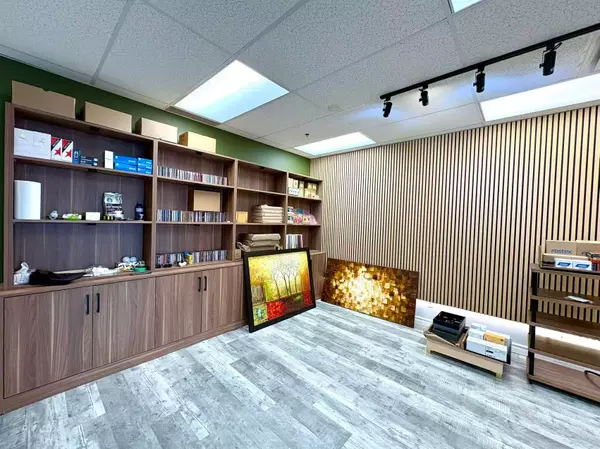 Aurora, ON L4G 3V5,235 Industrial Pkwy S #3B