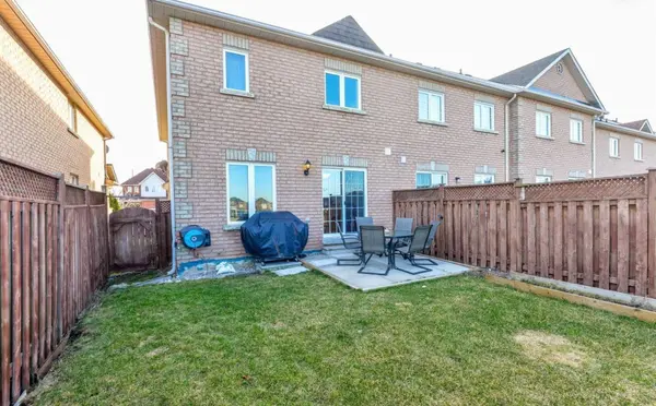 48 Stirrup CT, Brampton, ON L6X 5A2