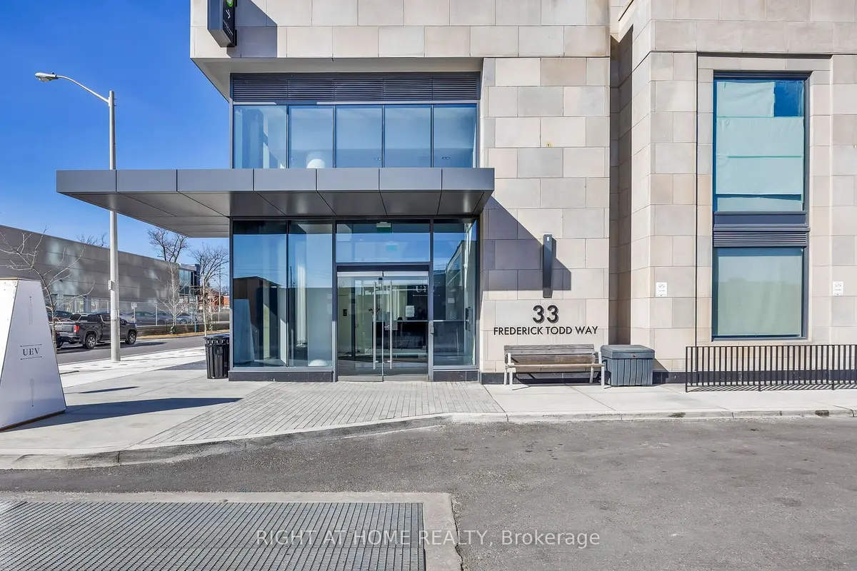 Toronto C11, ON M4G 0C9,33 Frederick Todd WAY #812