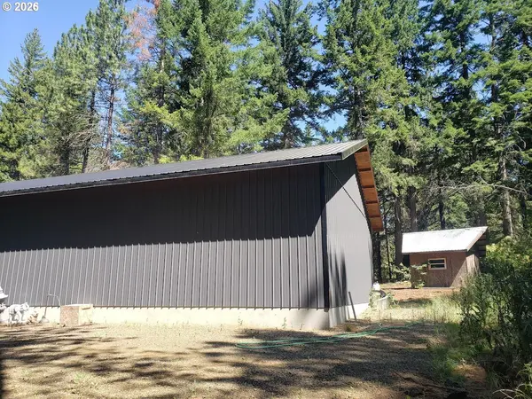 492 Sleepy Hollow RD, Lyle, WA 98635