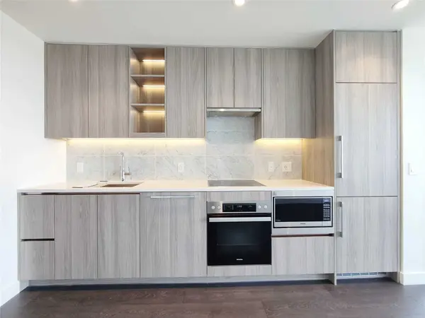 Toronto C15, ON M2K 0H2,95 Mcmahon DR #1603