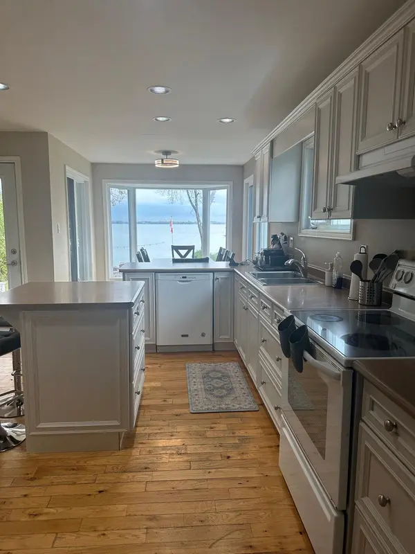 3911 Menoke Beach RD, Severn, ON L3V 0Y9