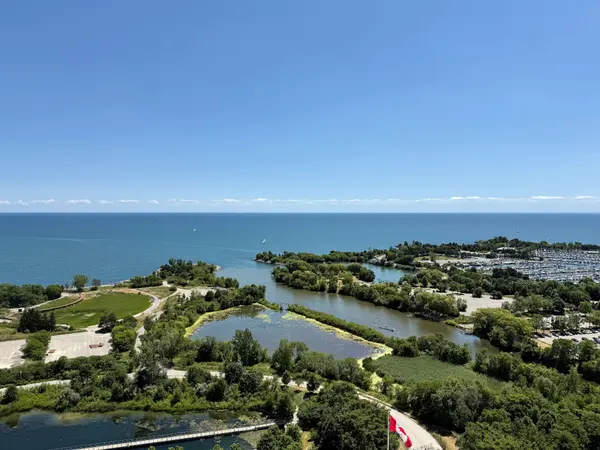 Toronto W06, ON M8V 0J1,30 Shore Breeze DR #2418