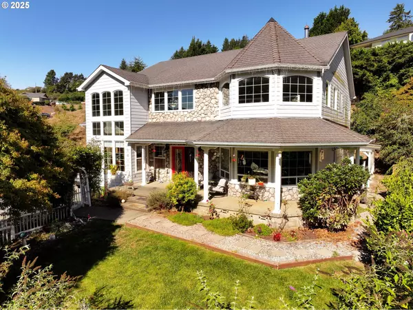 Brookings, OR 97415,217 MARINE DR