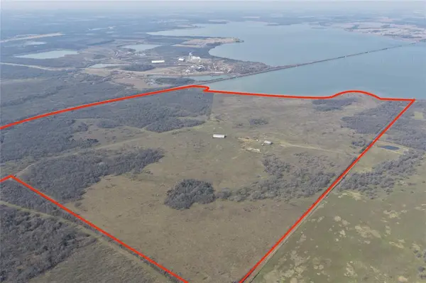 15880 County Road 1260, Streetman, TX 75859