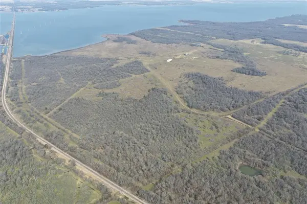 15880 County Road 1260, Streetman, TX 75859