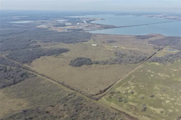 15880 County Road 1260, Streetman, TX 75859