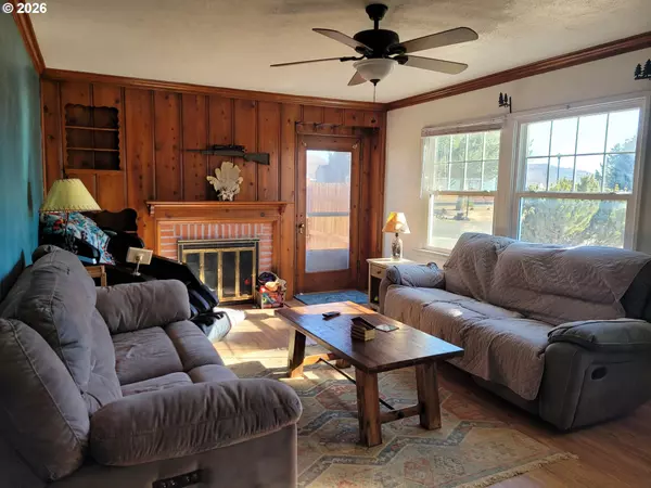 Baker City, OR 97814,314 HILLCREST PL