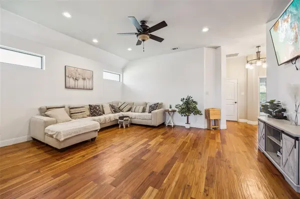 2405 La Costa Drive, Rowlett, TX 75088