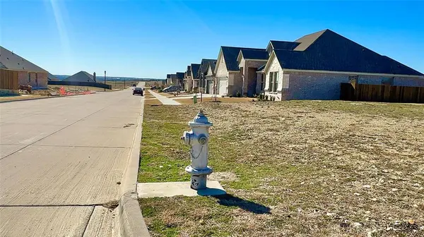 1900 Lake Tahoe Lane, Cleburne, TX 76033