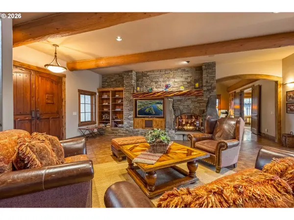 Bend, OR 97701,23087 WATERCOURSE WAY