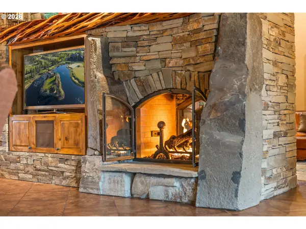 23087 WATERCOURSE WAY, Bend, OR 97701