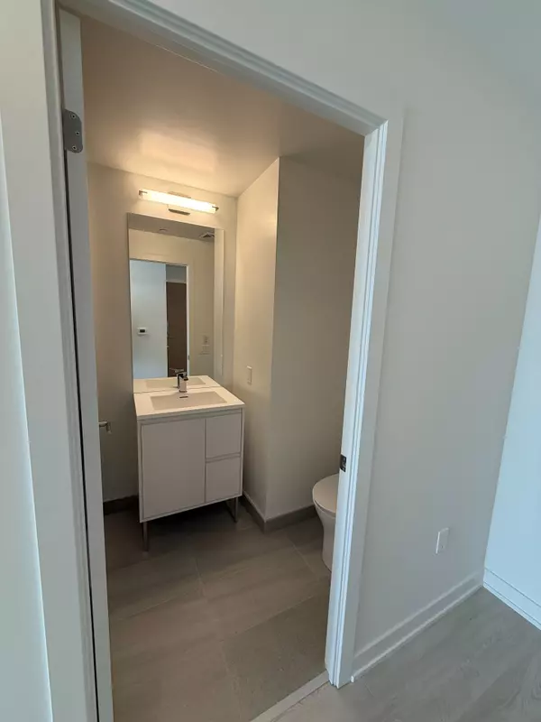 Toronto C13, ON M3C 0S4,1 Quarrington LN #1503