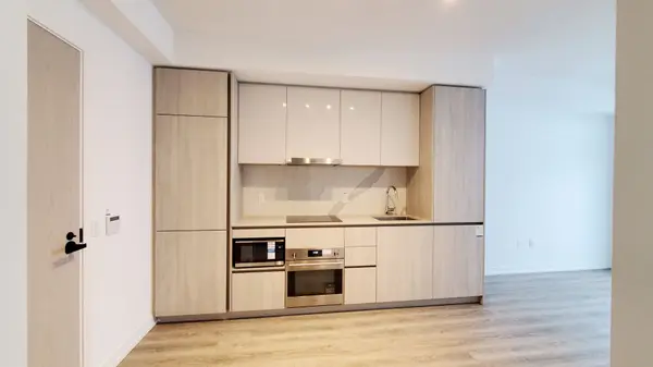 Vaughan, ON L4K 0R2,8 Interchange WAY #5805