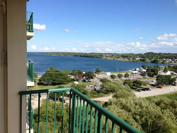 75 Ellen ST #1012, Barrie, ON L4N 7R6