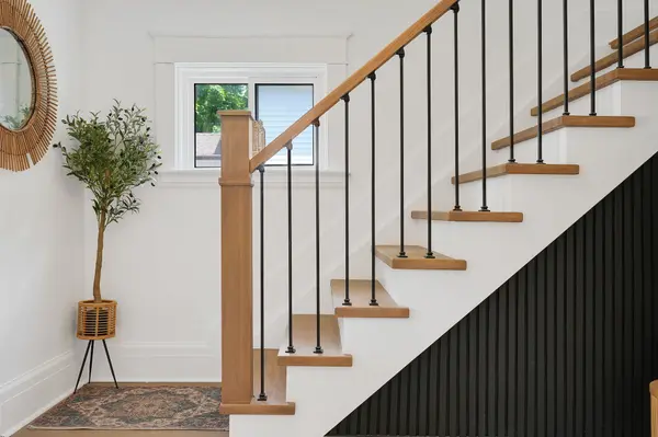 123 John ST, Kawartha Lakes, ON K0M 2T0