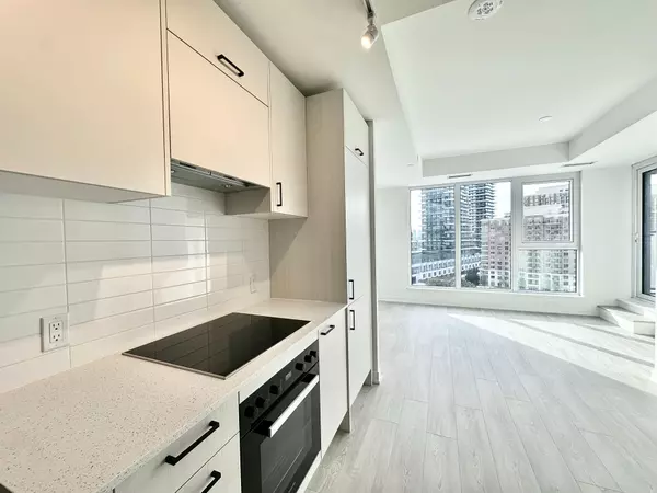 1 Quarrington LN #817, Toronto C13, ON M3C 0S4