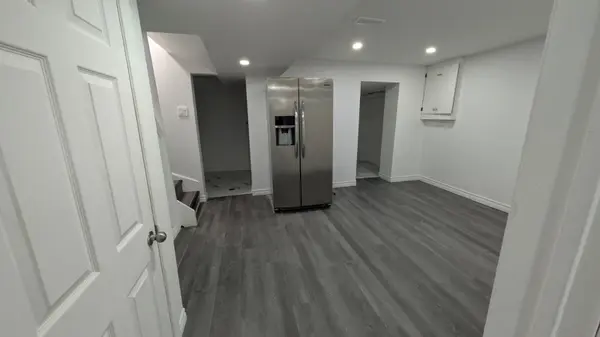 1927 Parkside DR, Pickering, ON L1V 3N6