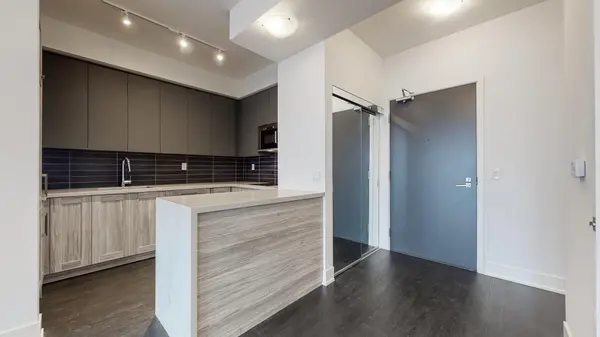 2916 Highway 7 RD #904, Vaughan, ON L4K 0K6