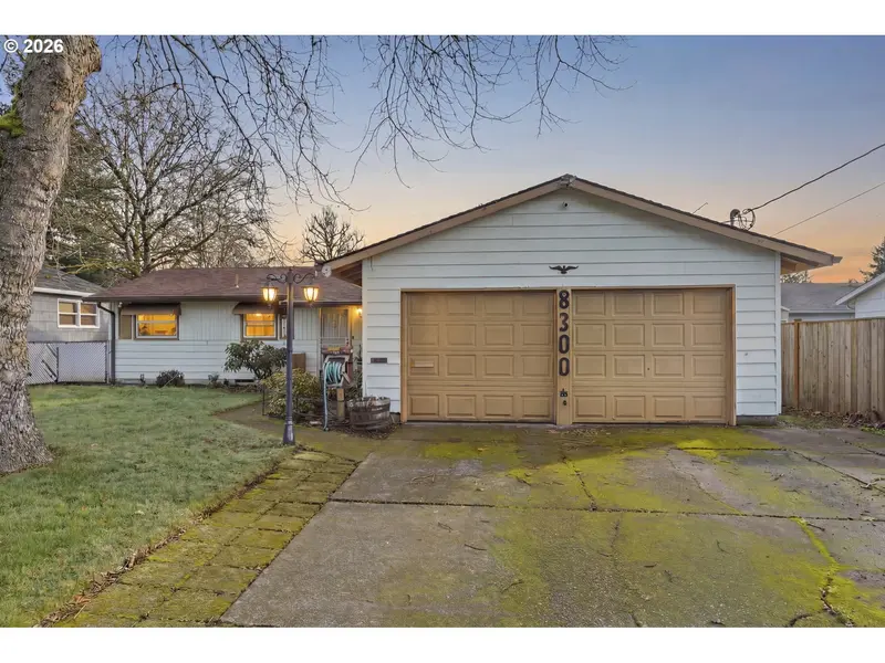 8300 SE 78TH AVE, Portland, OR 97206