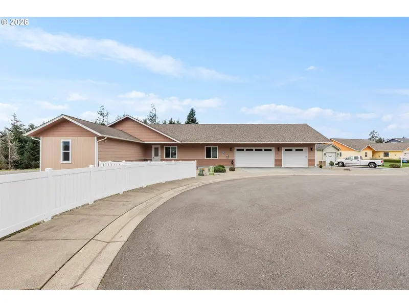 63404 NATHAN DR, Coos Bay, OR 97420