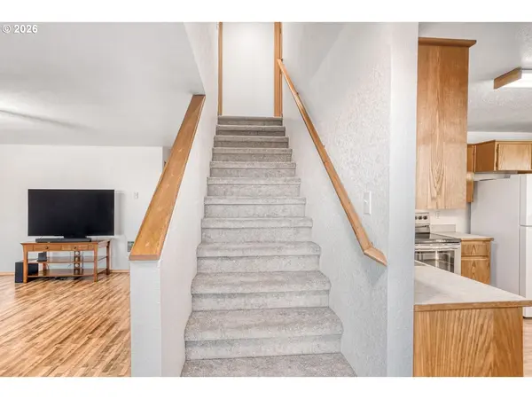 Gervais, OR 97026,224 E HEMLOCK DR