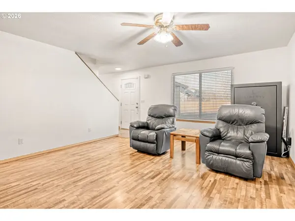 224 E HEMLOCK DR, Gervais, OR 97026