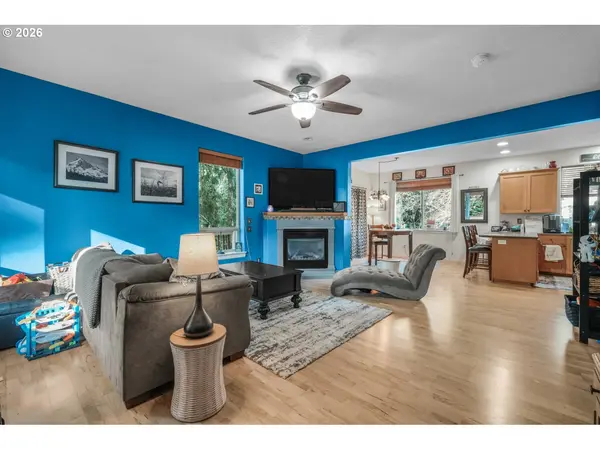 38915 SANDY HEIGHTS ST, Sandy, OR 97055